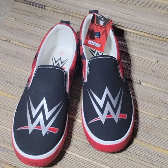 NEW WWE Official Merchandise Canvas Slip-on Casual Sneaker Men's size 11.5 - Picture 10 of 10